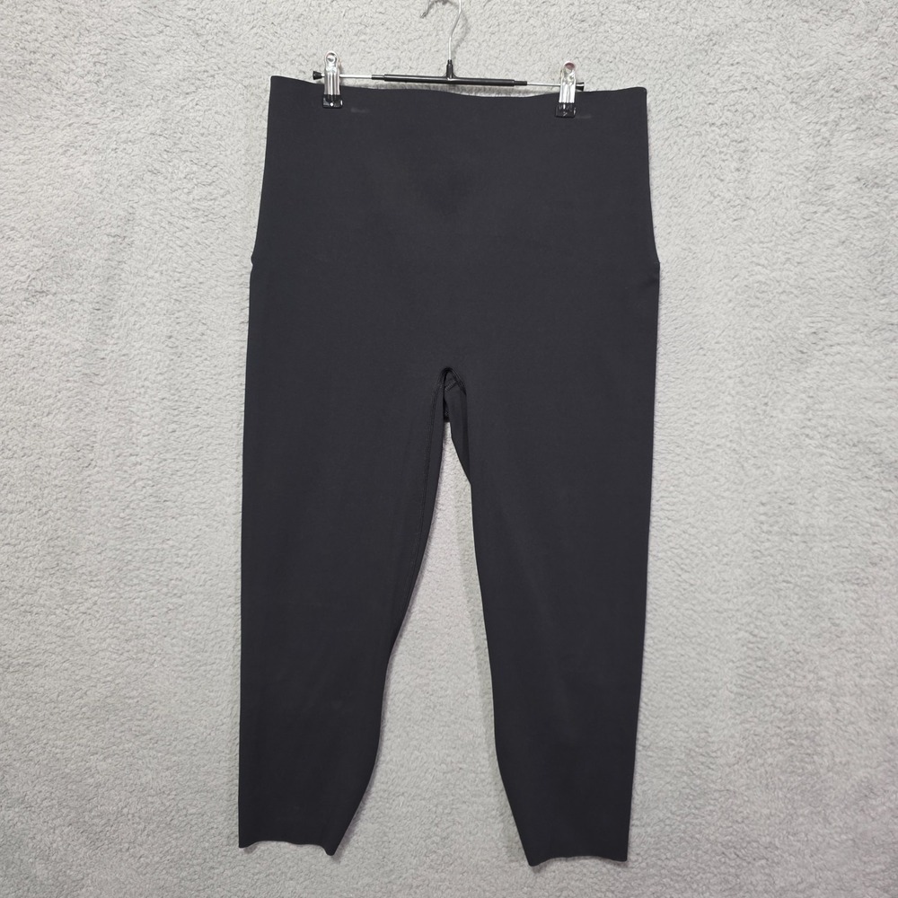 Spanx Smooth Capri Style Black Leggings Plus Size 1X  High Rise